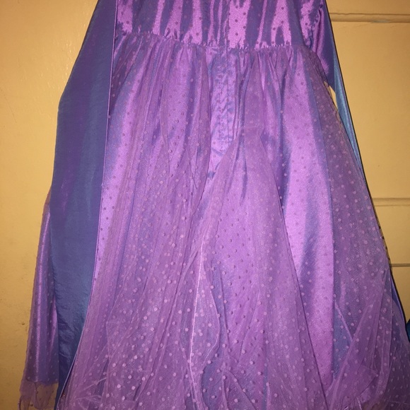 Girls dress with hearts and ribbon used as shawl - Picture 5 of 5